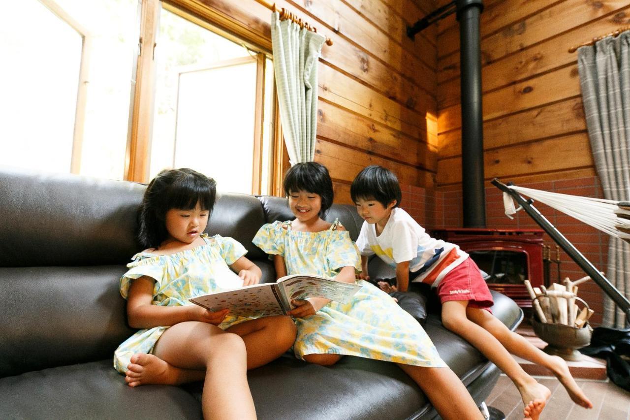 ログハウスせせらぎ Tsuru Eksteriør bilde