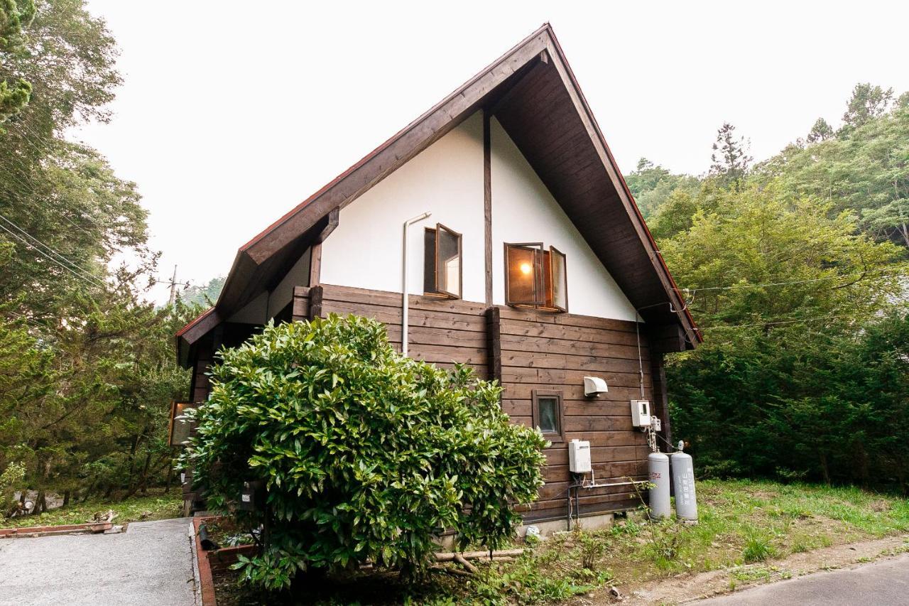ログハウスせせらぎ Tsuru Eksteriør bilde