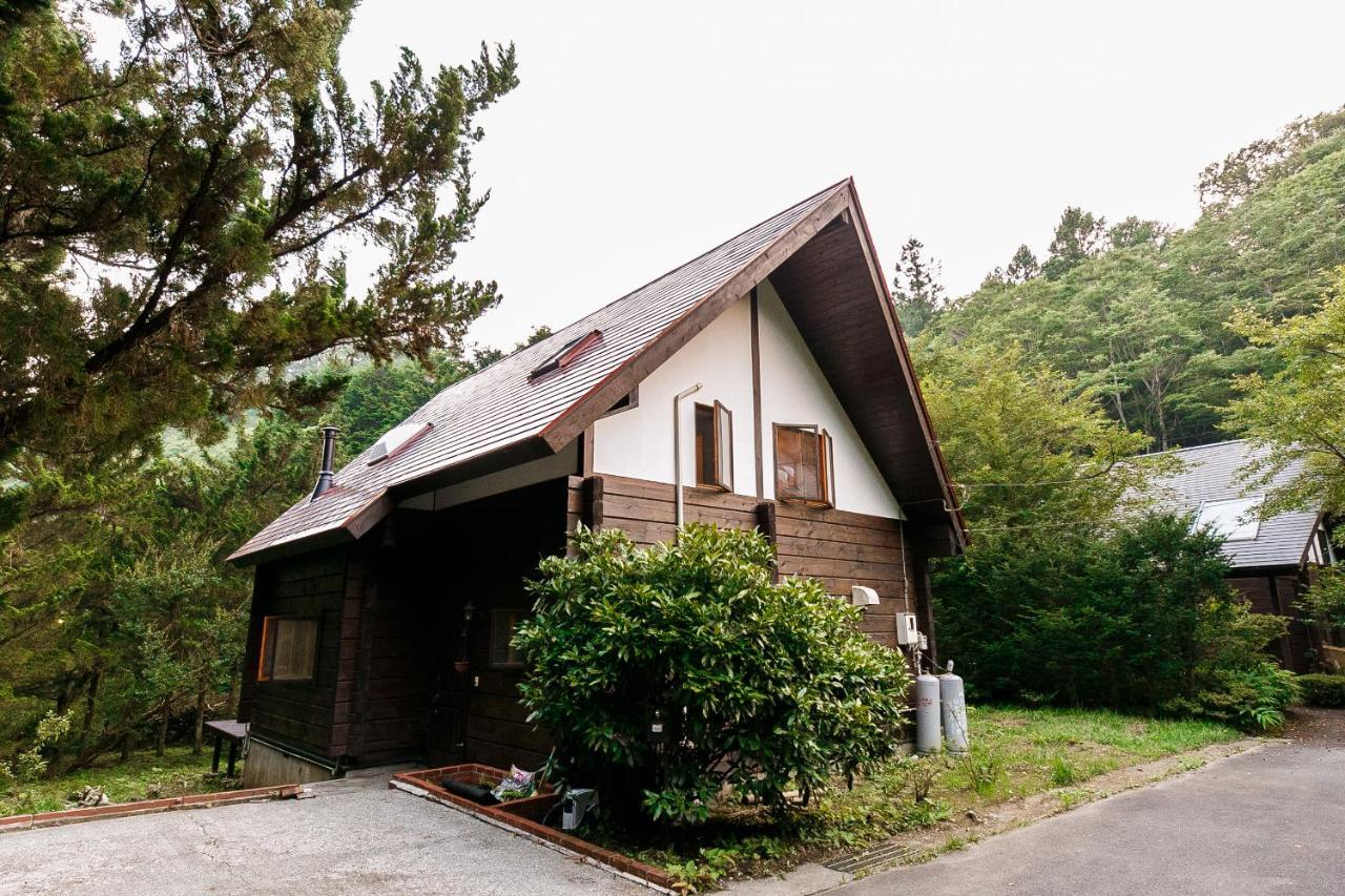 ログハウスせせらぎ Tsuru Eksteriør bilde